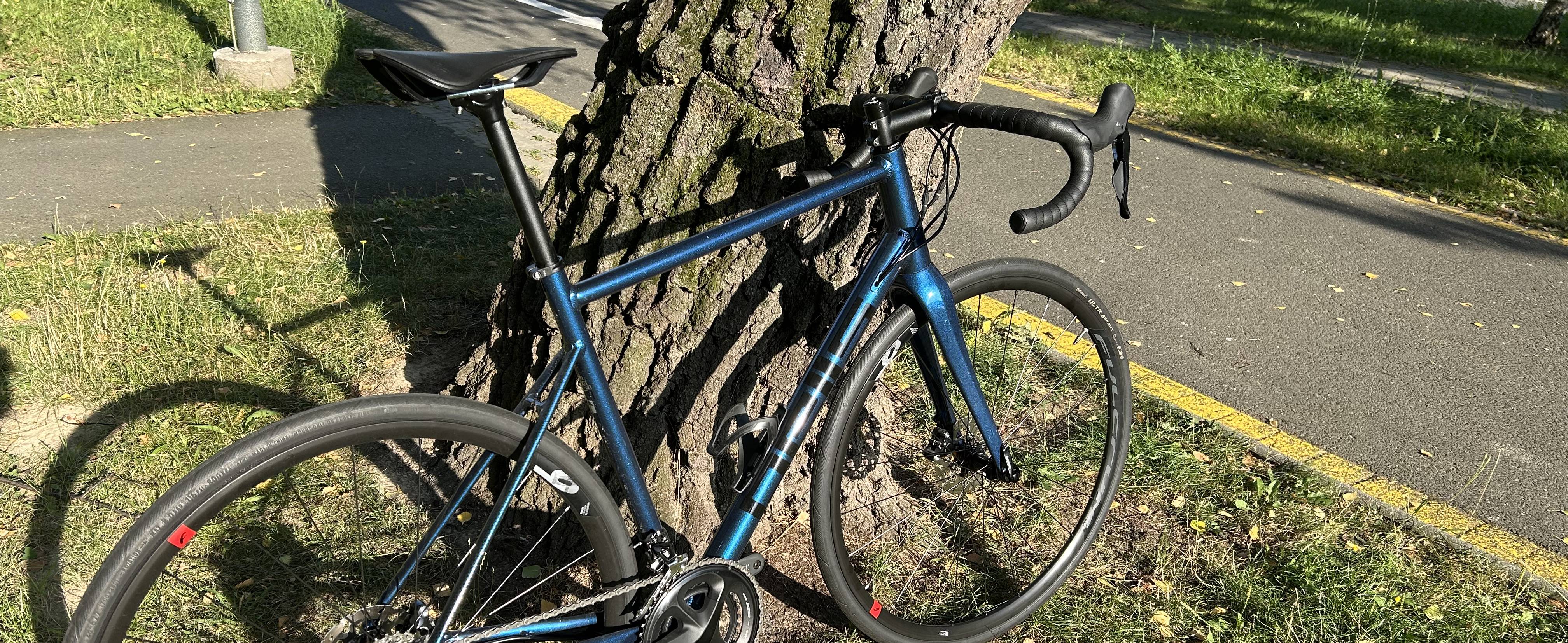 RECENZE: Silniční kolo nebo gravel? Aeron!